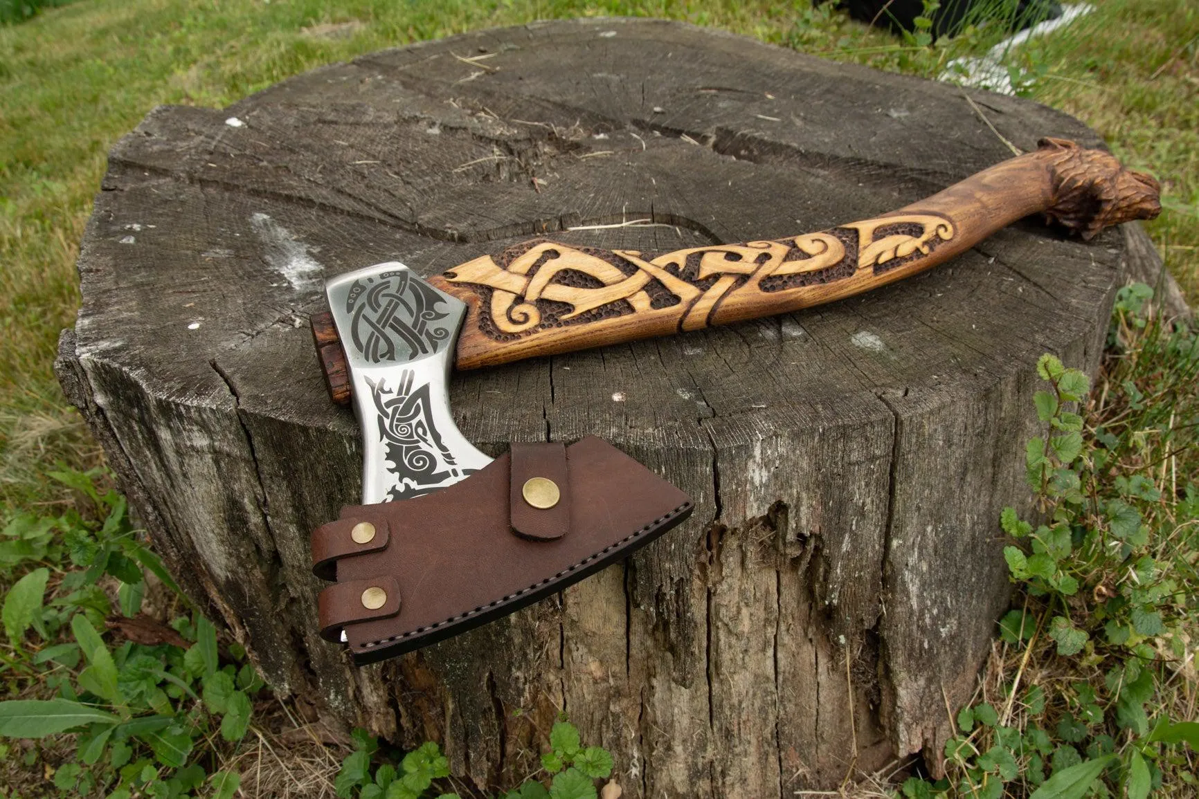 Hand-Forged Axe Ulfhednar